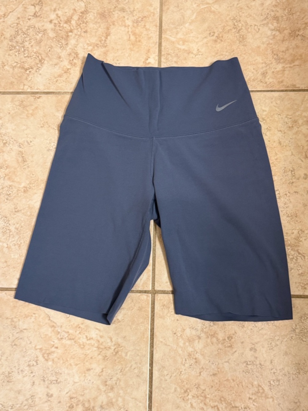 Nike Zenvy 8” biker shorts